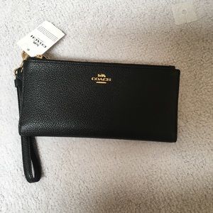 Coach double zip wallet in pebble leather